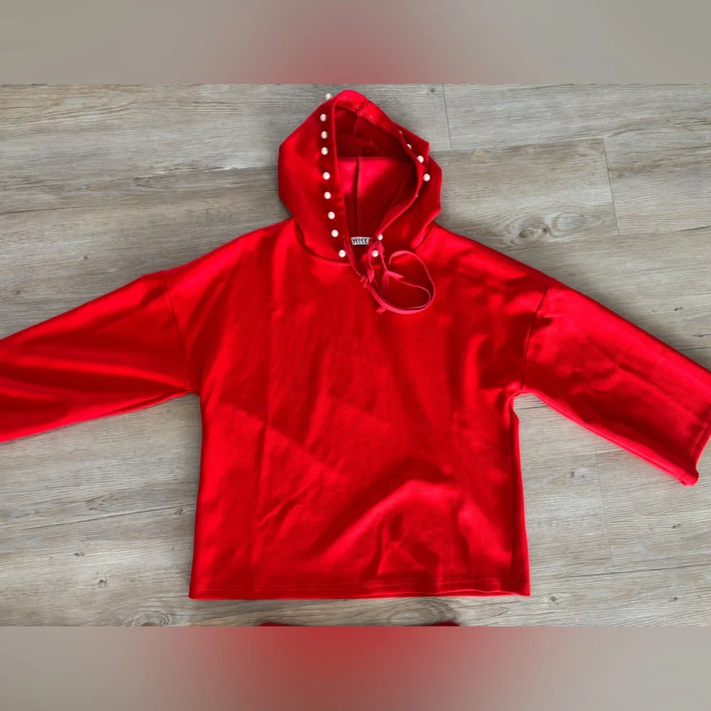 Elegant Red Women's Loungewear Set with Pearl Accents - Picture 2 of 4